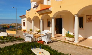Boa Onda Surfcamp, Peniche, Portugal