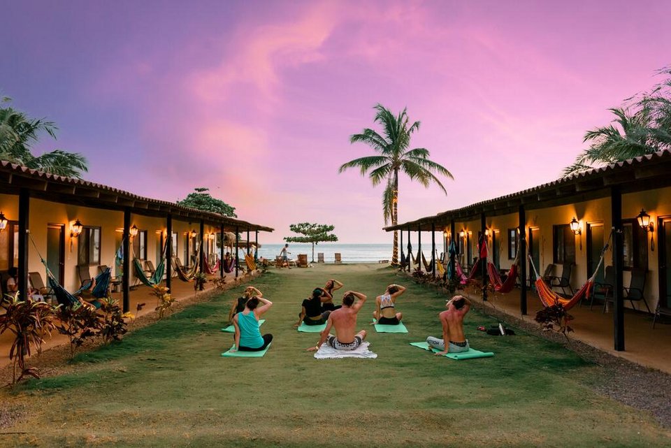 Beachbreak Surfcamp and Resort Panama Playa Venao yoga