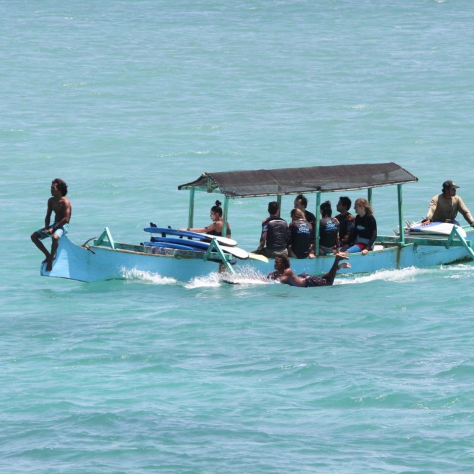 DHM Surfcamp Indonesien Lombok Kuta Reef break Boat Shuttle