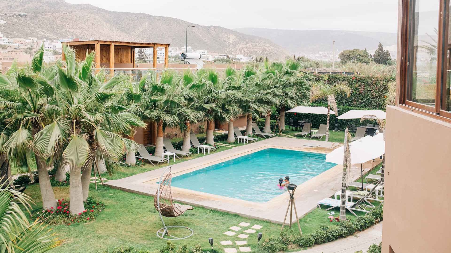 surfen marokko surfhotel aourir mit pool