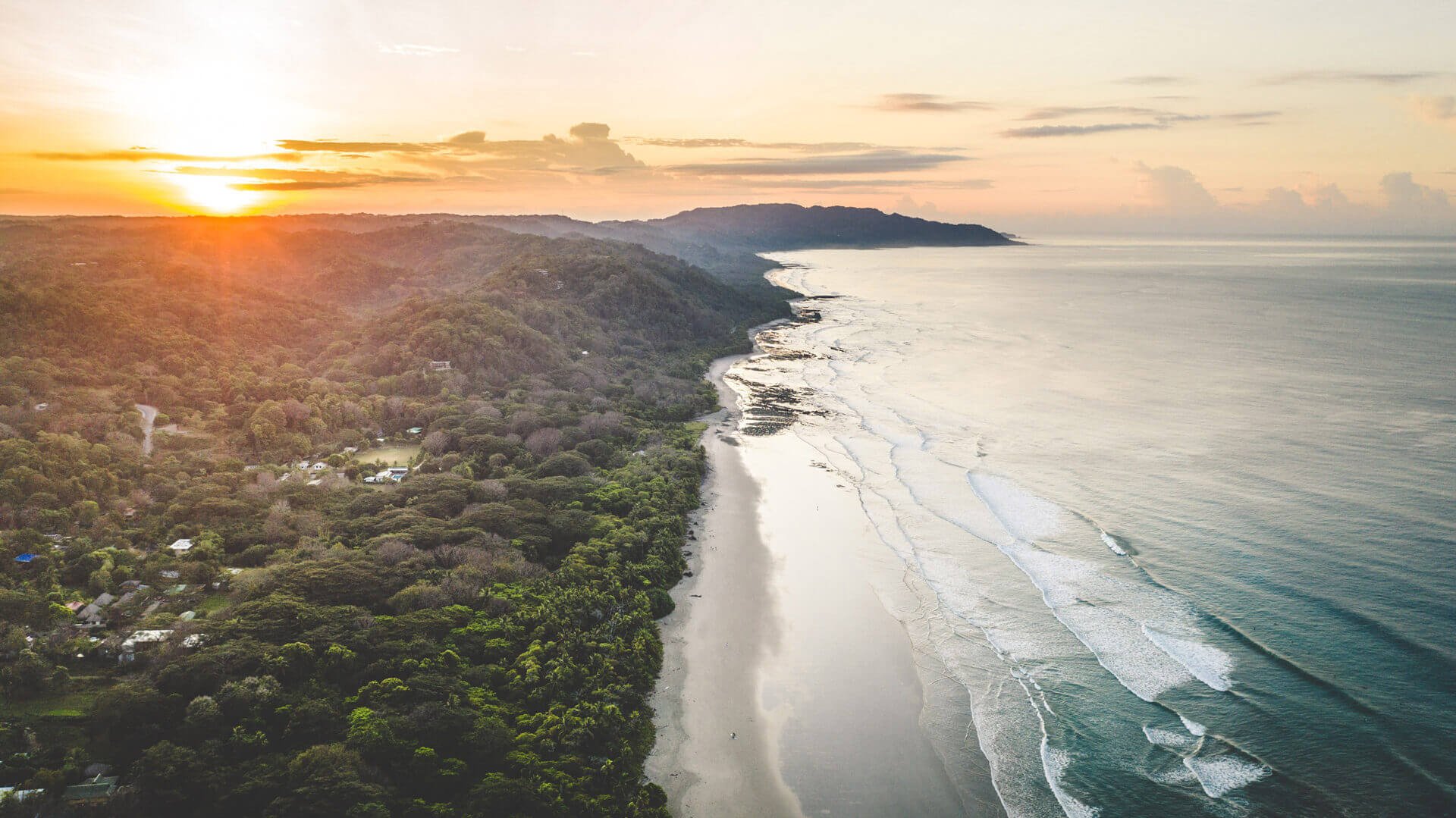 Beachbreack Costa Rica Surfcamp Playa Hermosa