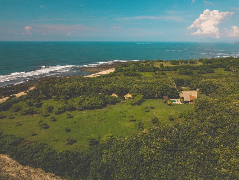 Rise Up Surfcamp Nicaragua Punta Aposentillo direkt am Strand gelegen