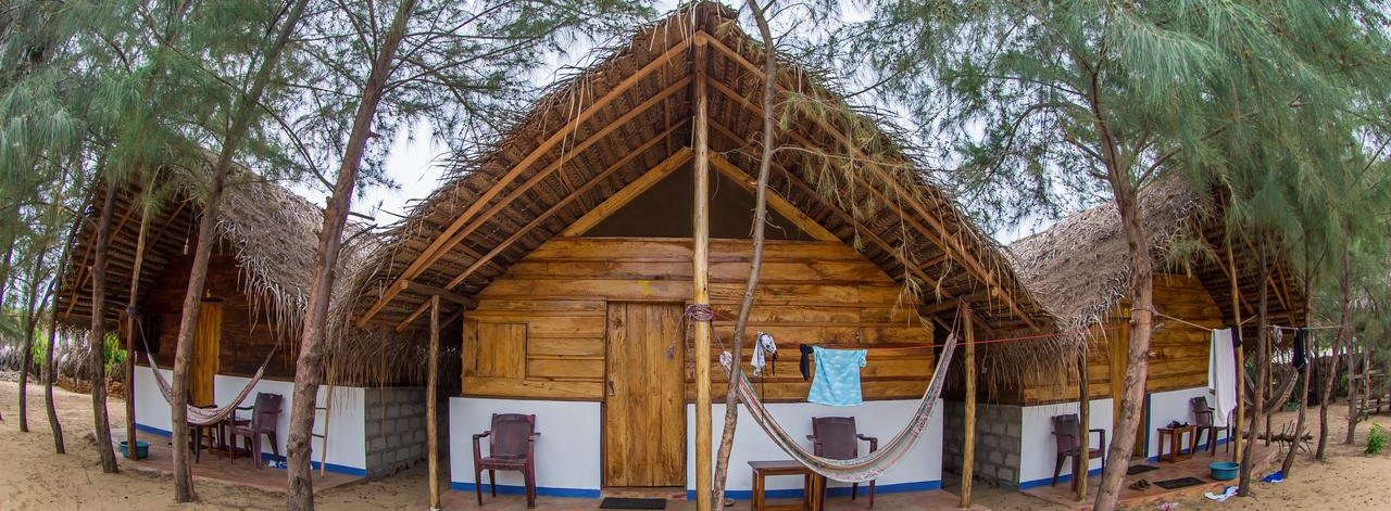 Safa Surfcamp Sri Lanka Arugam Bay Cabanas