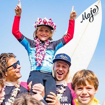 Auch Kinderkurse und Geburtstagsfeiern werden angeboten Surfhouse Gran Canaria Las Palamas Kanaren Kids Surfkurse
