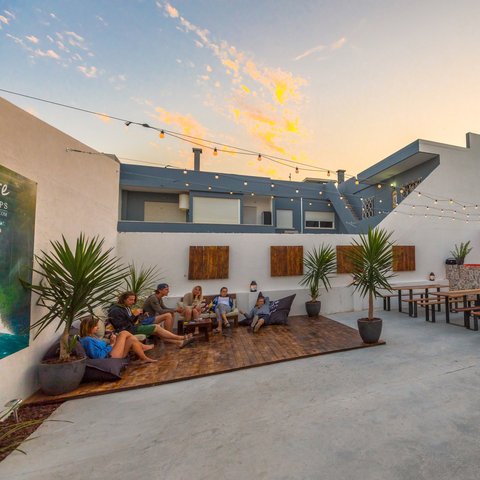 surfhouse caparica patio surf trip
