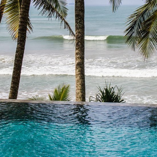 Infinity Surfcamp Sri Lanka Matara Surfspot und Strand vor der Tür