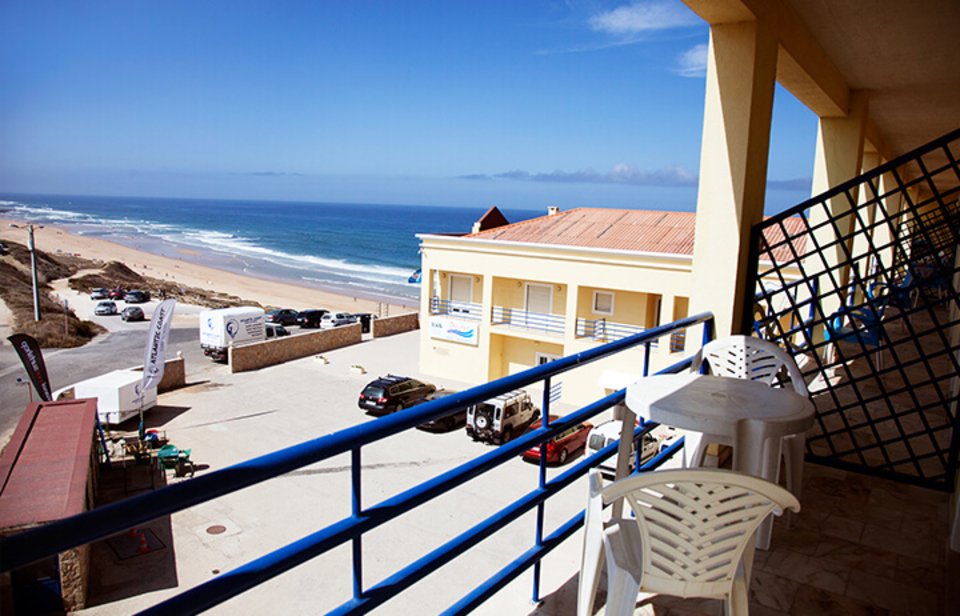 Atlantic Coast Surfcamp Santa Cruz Praia Azul Portugal meerblick apartment