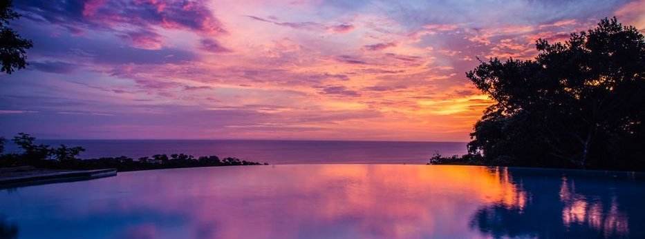 Rapture Surfcamp Nicaragua Playa Maderas Pool Sonnenuntergang