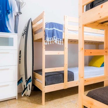 Gemütliche Stockbetten in den Mehrbettzimmern Gemütliche Stockbetten in den Mehrbettzimmern