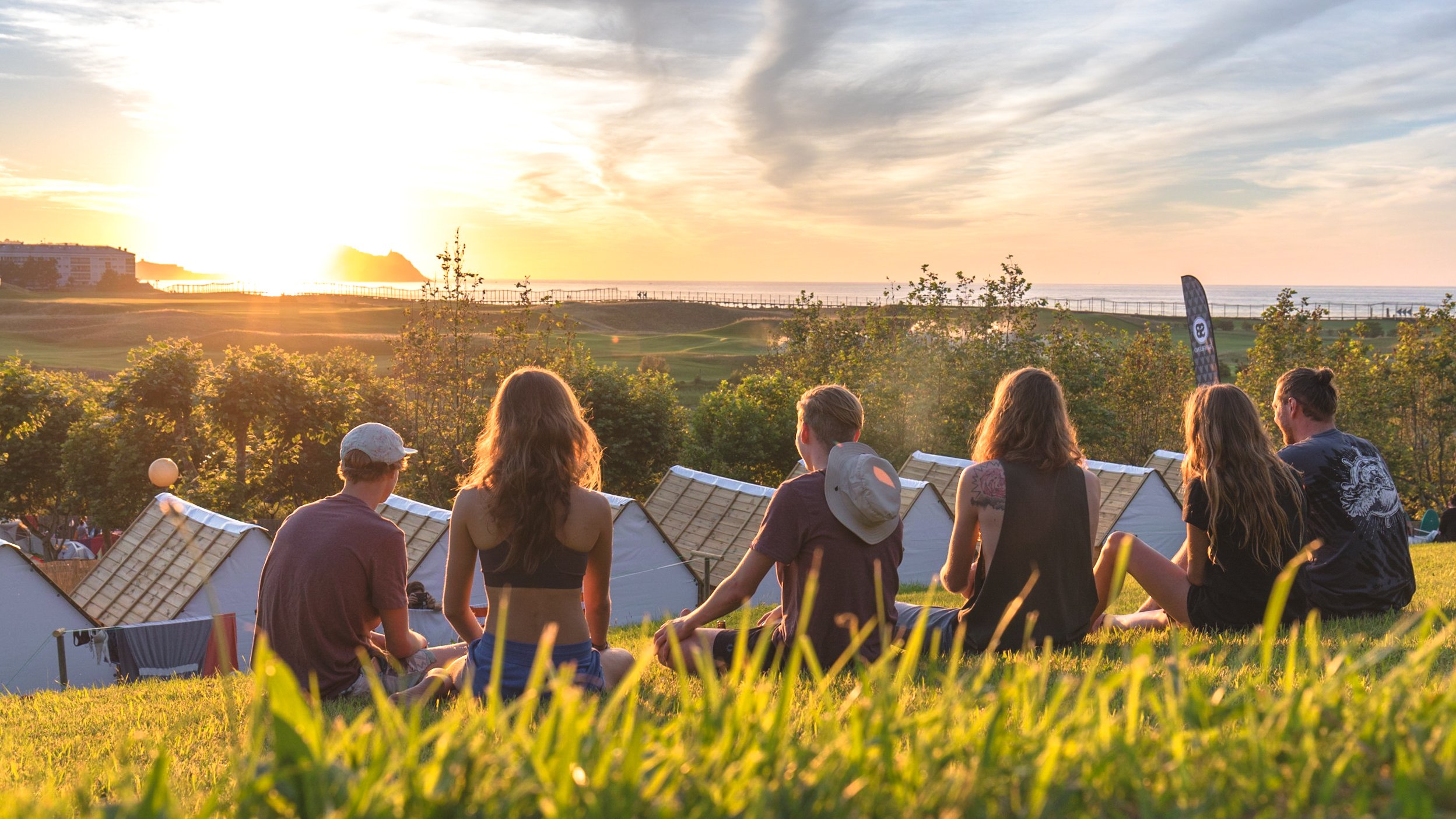 Surfcamp Zarautz Spanien camping surftrip