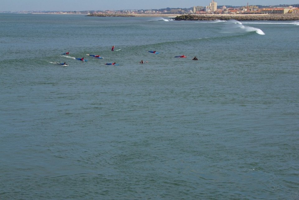Oporto Surfcamp Portugal Esmoriz green waves