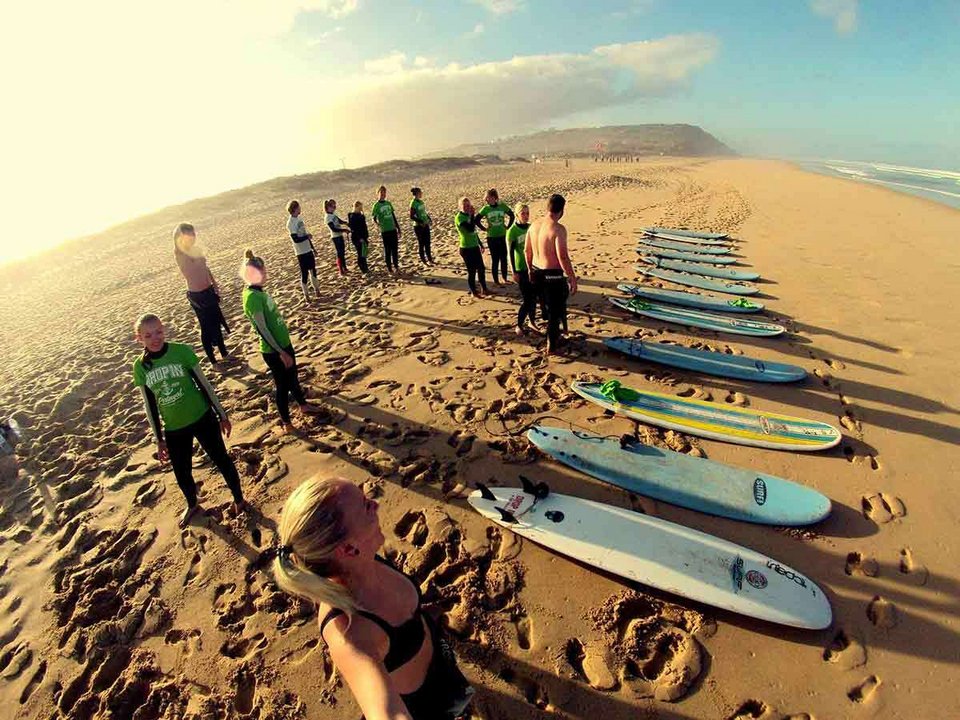 Drop In Surfcamp Portugal Lourinha aufwärmen