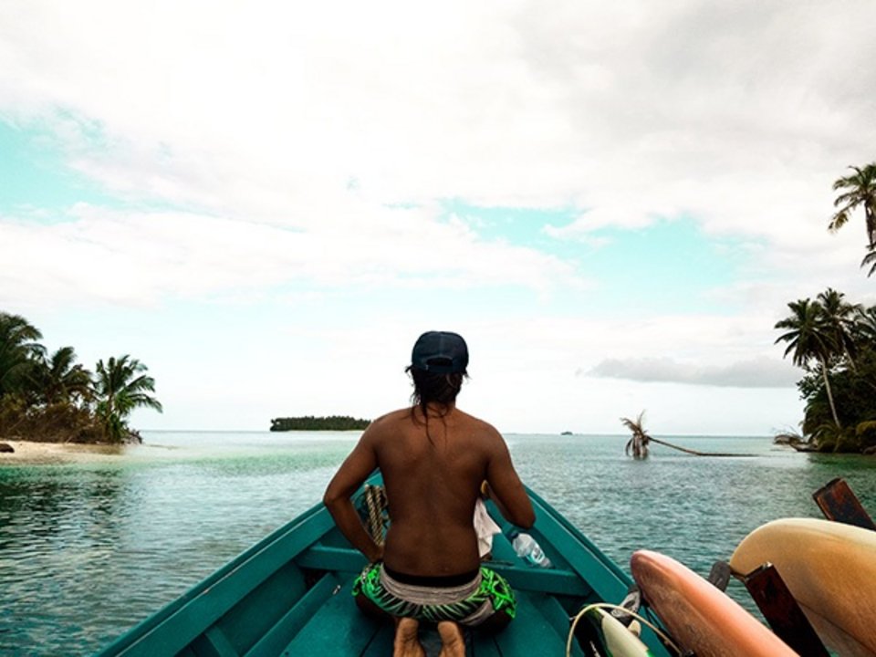 Secret Spot Surfcamp Lombok Kuta Indonesien reef break boat shuttle