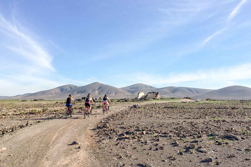 Riders Surf'n Bike Surfcamp El Cotillo Kanaren Fuerteventura Fahrradtouren