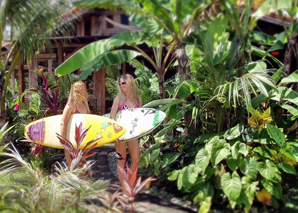 Symbiosis Surfcamp Lombok Kuta Indo Surfen mit Freunden