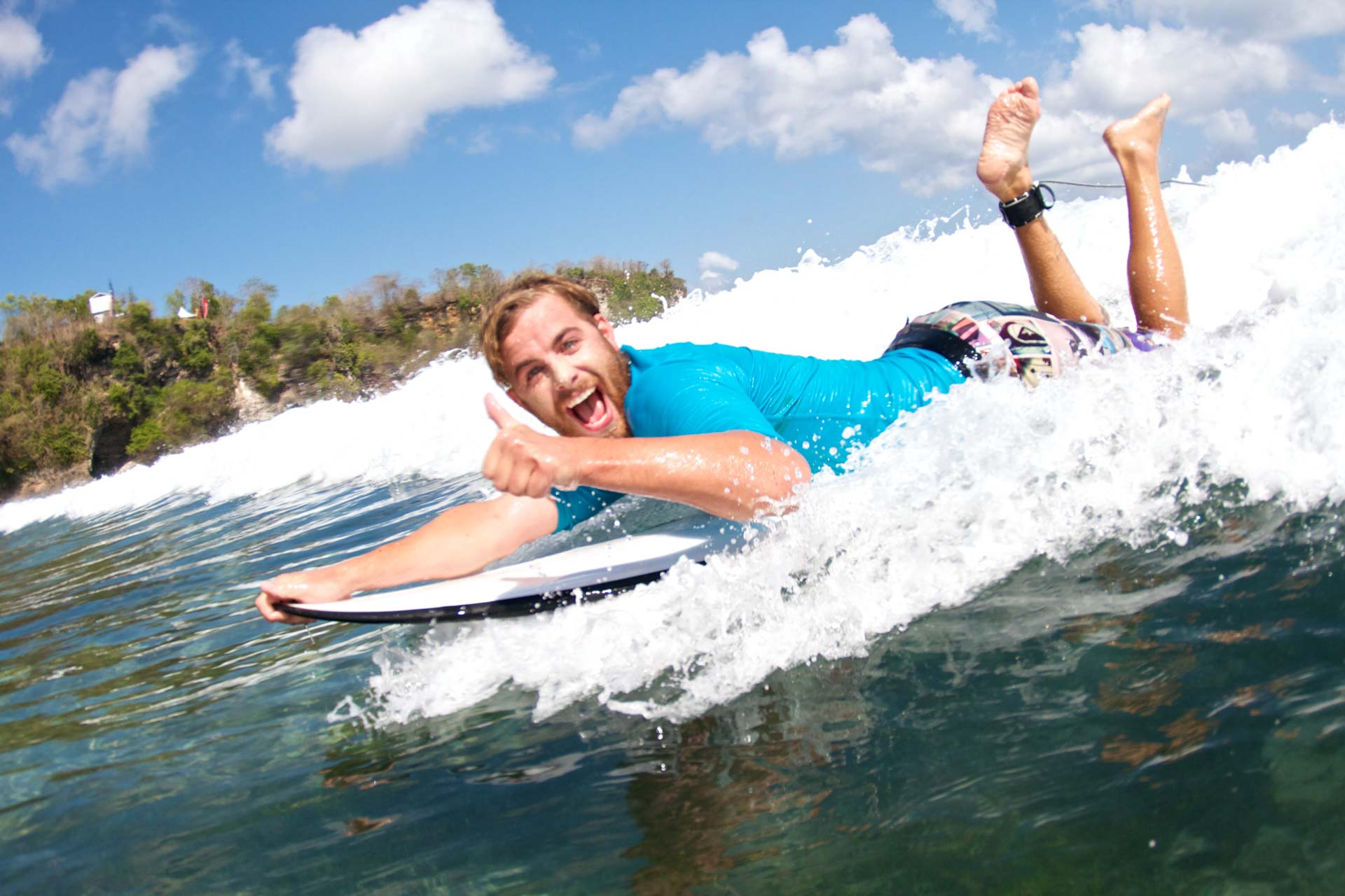 Rapture Surfcamp Padang Bali Surfguiding für alle levels