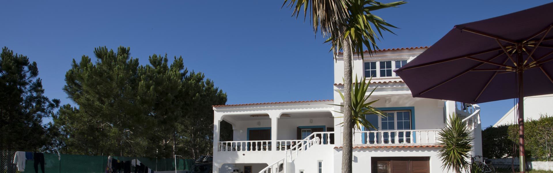Mission to Surf Surfcamp Portugal Villa mit Pool