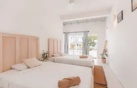 2er Mehrbettzimmer mit Bad im Beachfront Surfcamp Sri Lanka