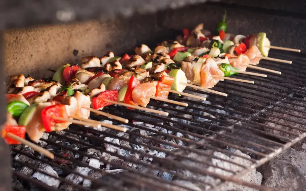 Barbecue im Puresurfcamps Surfcamp Fuerteventura