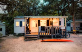 Kleines Mobile Home im Pure Surfcamps Moliets