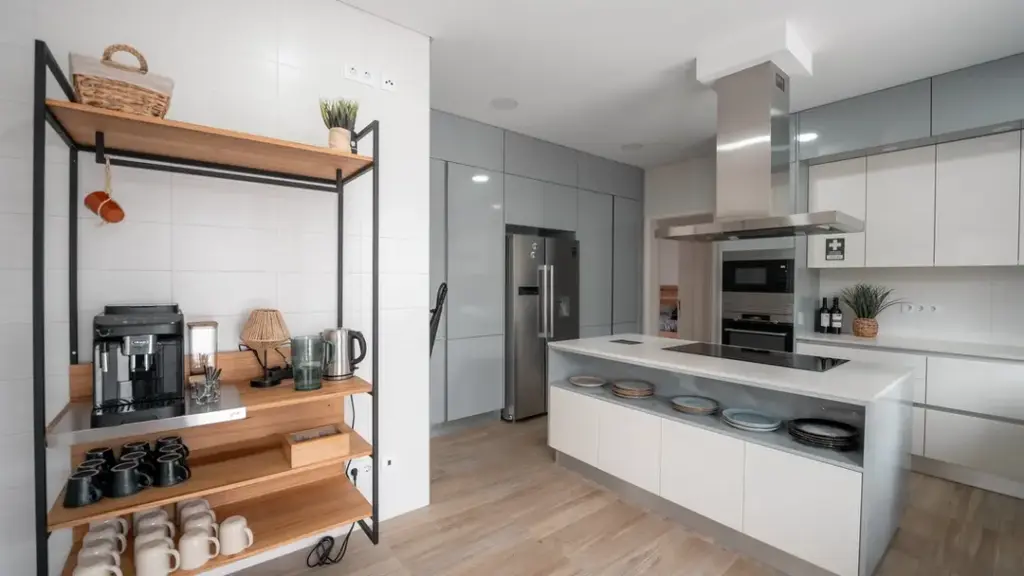 Surfcamp Azoren Offene Küche