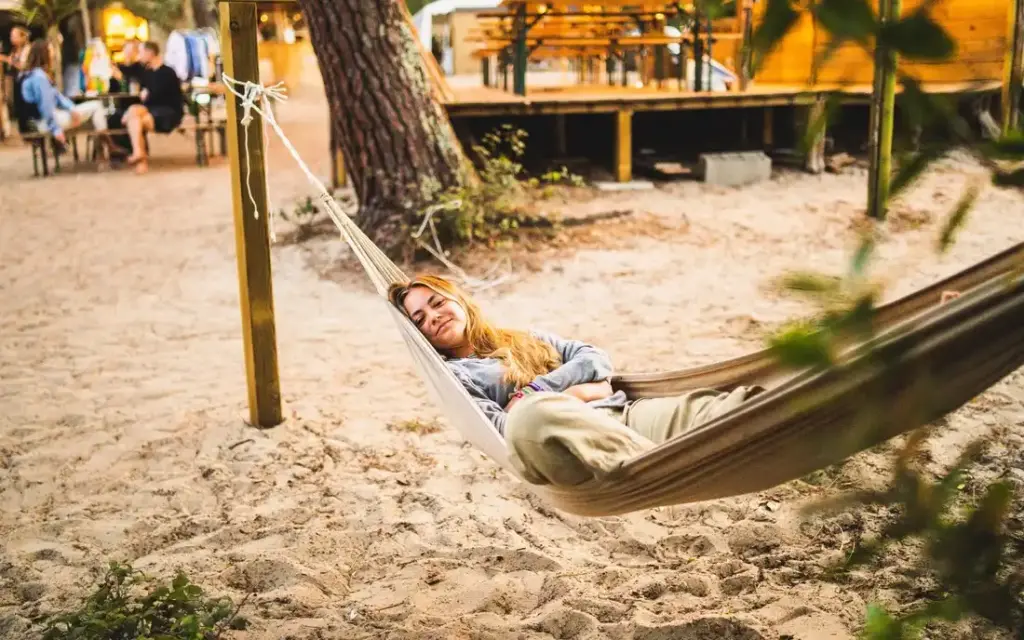 elementsurf-surfcamp-oyambre-lifestyle-hängematte