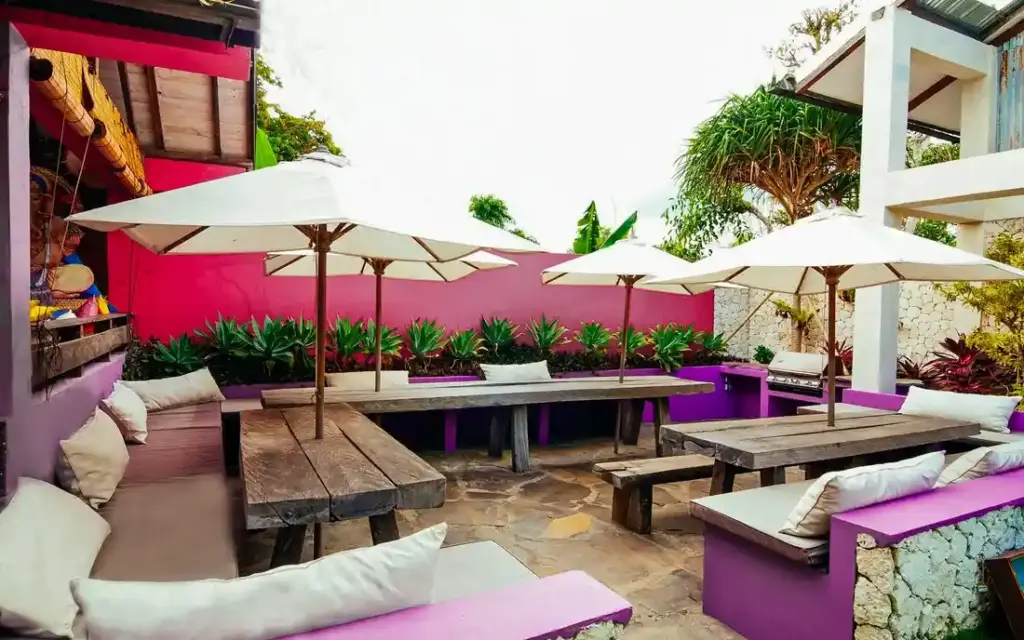 pure-surf-camps-indonesien-bali-surfcamp-lifestyle-surf-padang-chill