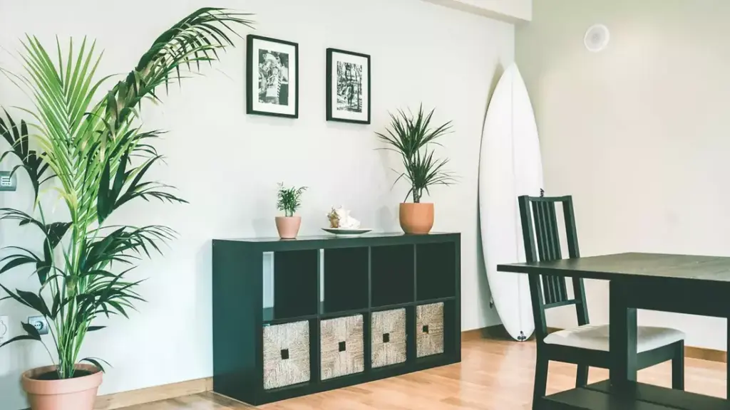 pure-surfcamps-surflodge-santacruz-portugal-wohnzimmer