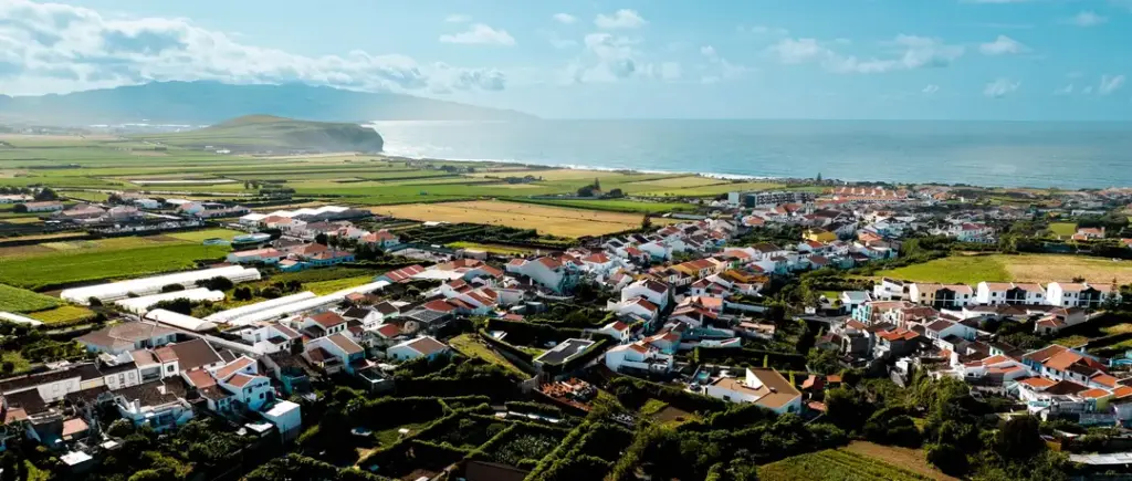 surfcamp-azoren-kueste