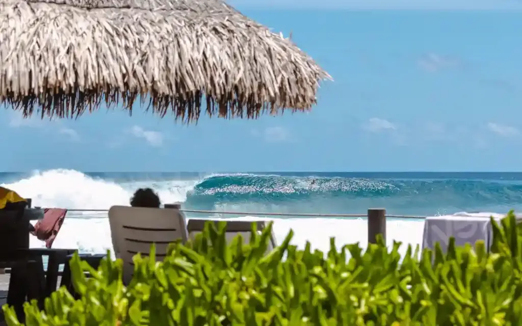 surfresort-lohis-luxus-surfurlaub-terrasse-home-surfspot_compressed