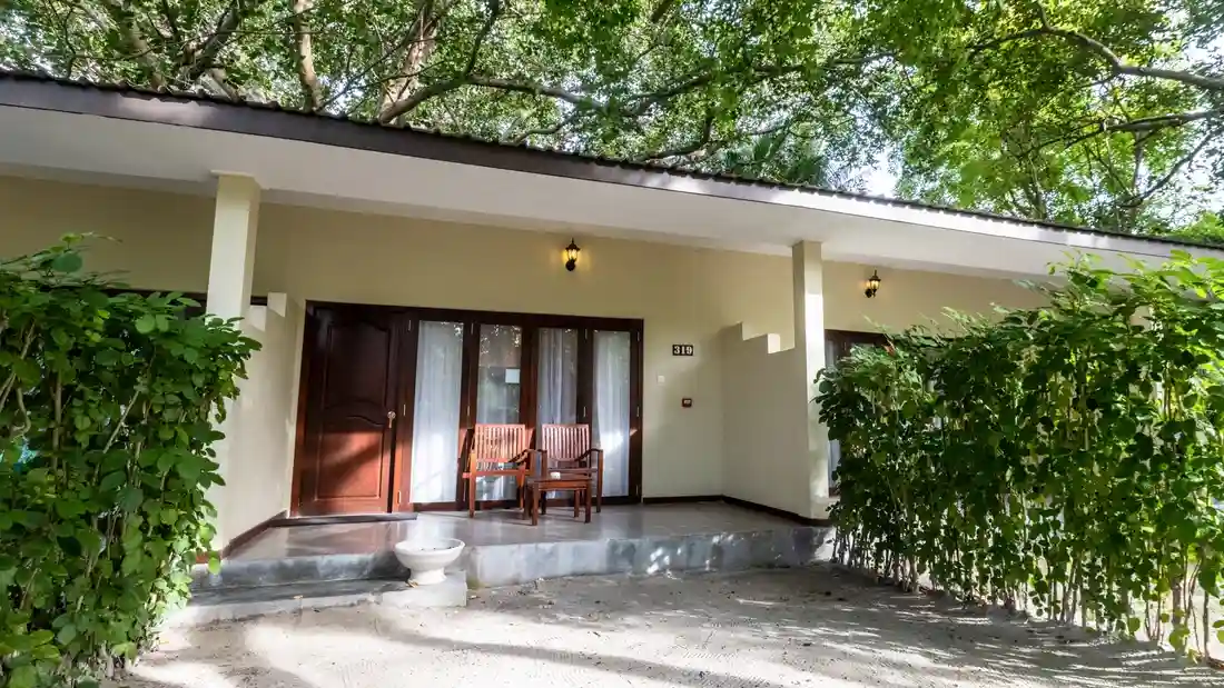 Lohi's Villa Surfresort Malediven