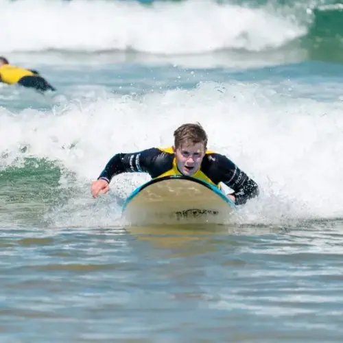 wellenreiten-surfen_lernen-paddeln