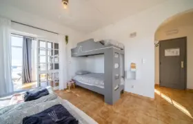 Geräumiges 4er bis 6er Ziimmer mit Meerblick oder Balkon