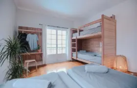 SURFinn Lissabon – Mehrbettzimmer