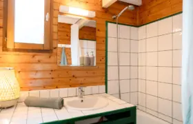 Surfcamp Soustons Plage Bungalow Bad