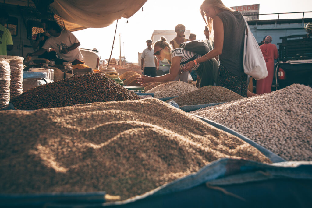 boutique-surfcamp-marokko-local-tipp-wochenmarkt-aourir-gequerze