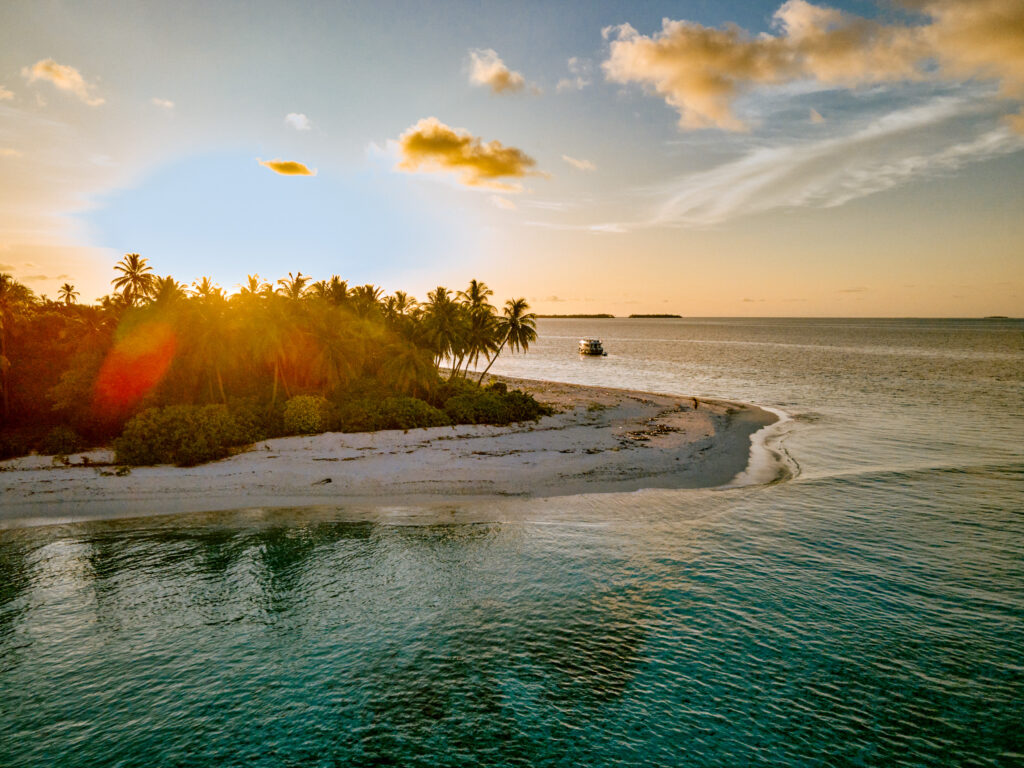 pure-surf-camps-malediven-maledives-boat-trip-surfcamp-lifestyle-surf-20