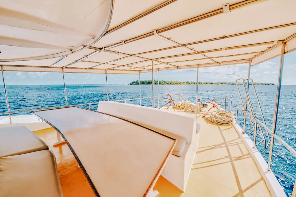 pure-surf-camps-malediven-maledives-boat-trip-surfcamp-lifestyle-surf-21