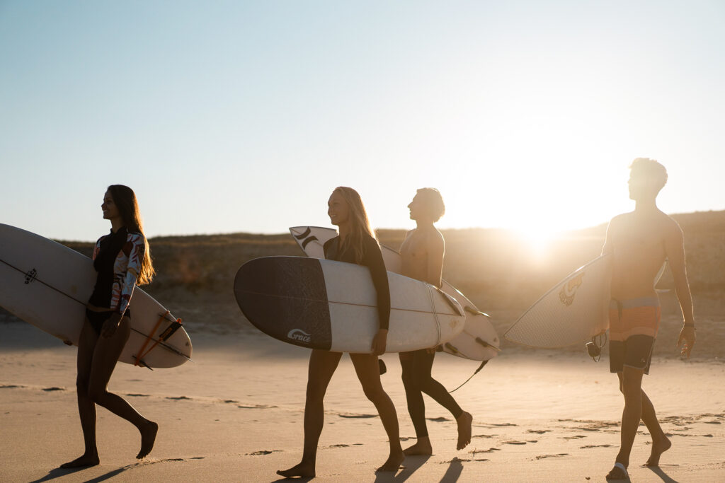 pure-surfcamps-frankreich-24-plus-surfcamp-moliets-surftrip-mit-freunden