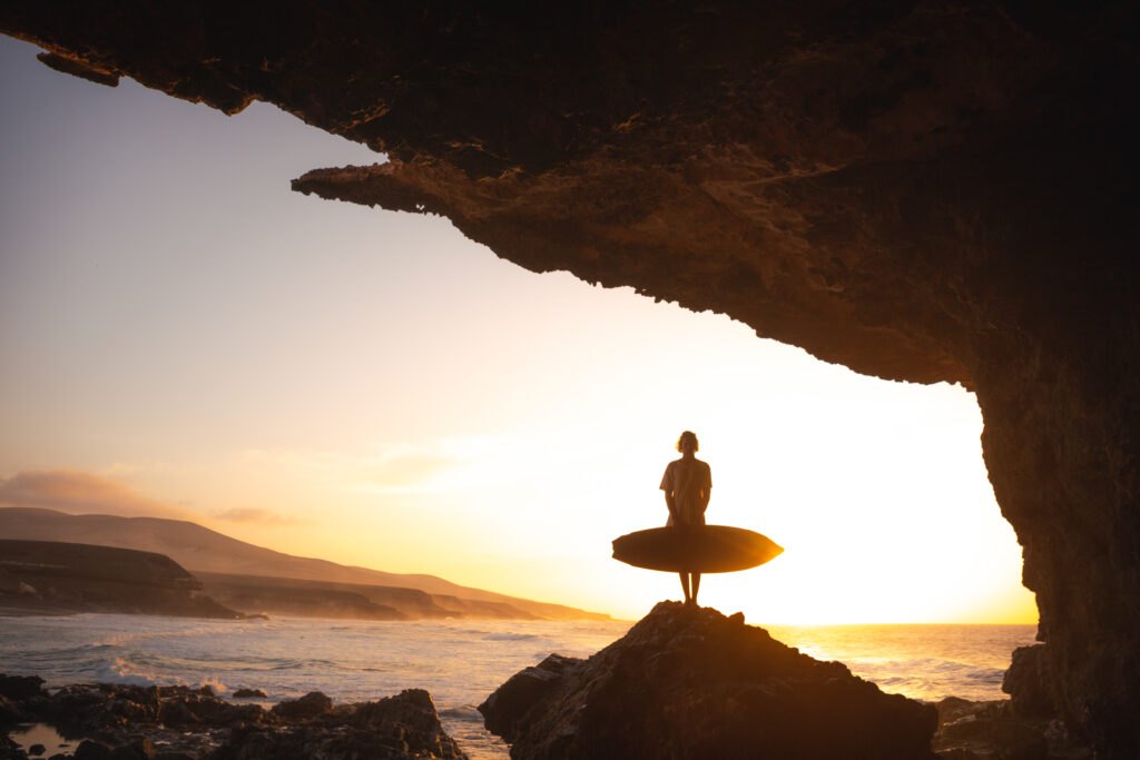puresurfcamps-kanaren-fuerteventura-canaries-surfcamp-pure-lifestyle-surf-lodge-surflodge-portrait-surfer