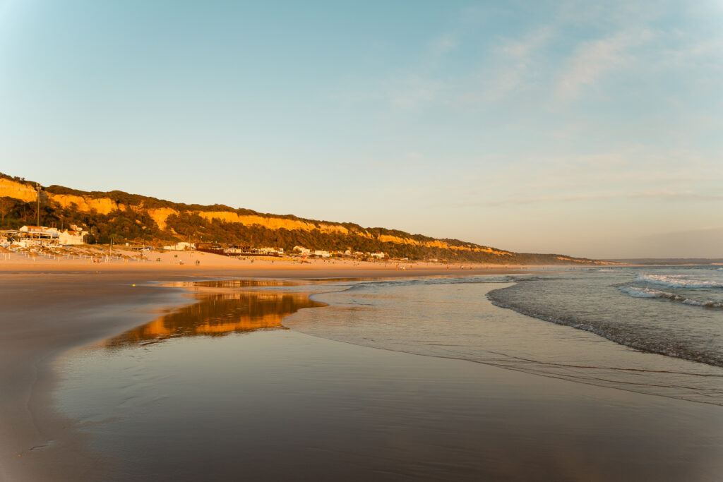 puresurfcamps-portugal-surfcamp-pure-lifestyle-surf-beach-life-sunsets-16