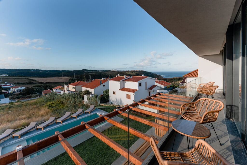 puresurfcamps-surfcamps-ericeira-portugal-surfing-surfen-surf-surfhostel-surfhouse-surfaccommodation-lifeisgood-sunny-beachlife-21