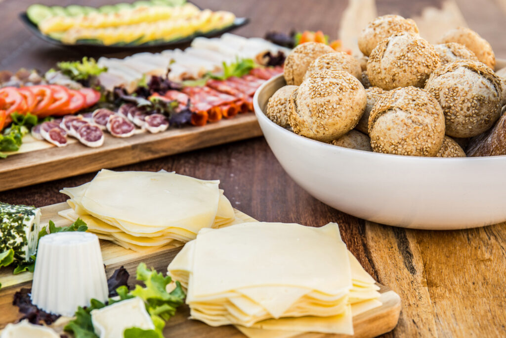 puresurfcamps-surfhouse-caparica-portugal-fruehstueck