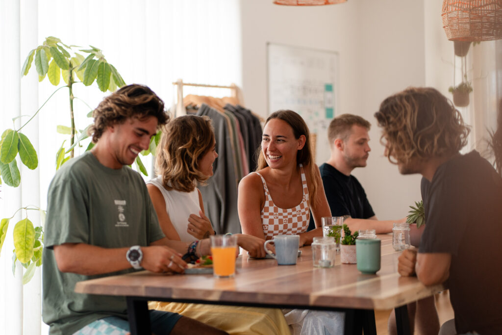 puresurfcamps_pure_surfcamp_surf_lifestyle_travel_ocean_classic_happy_portugal_ericeira-08356