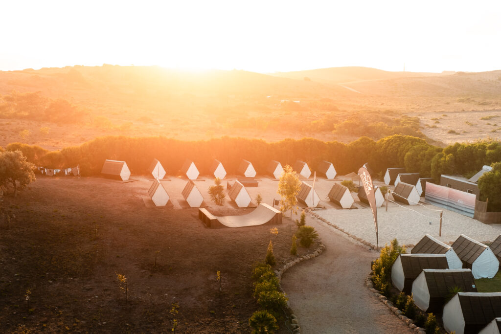 surfcamp-algarve-camping-sheddie-dorf