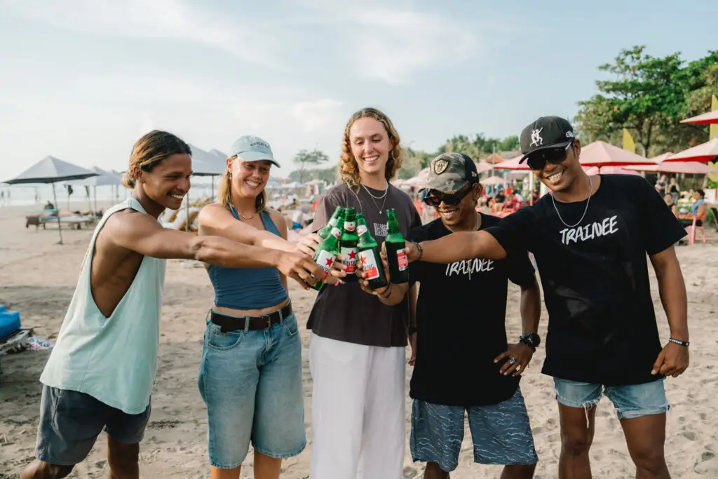surfcamp-bali-seminyak-community