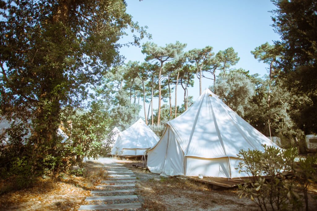 surfcamp-france-soulac-tents