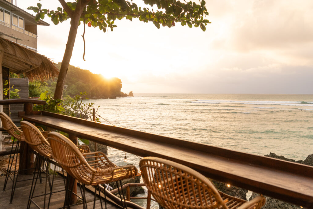 surfcamp-indo-uluwatu-view