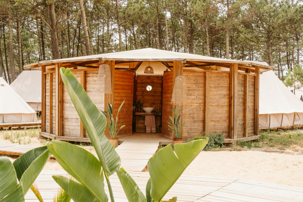 surfcamp-port-centro-bathroom