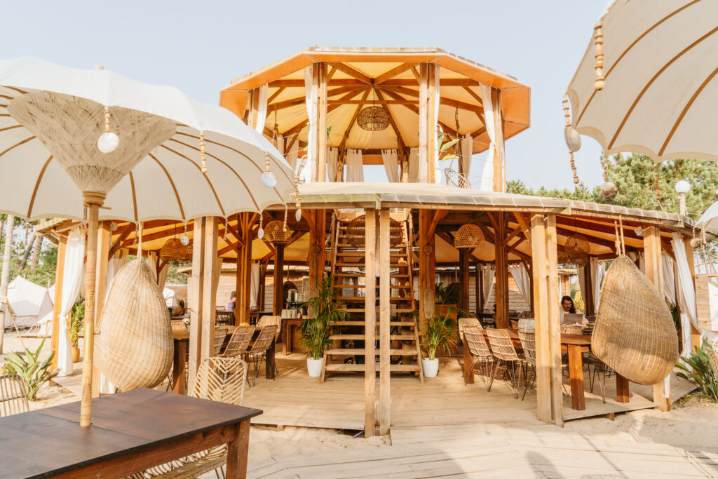 surfcamp-port-centro-main-area